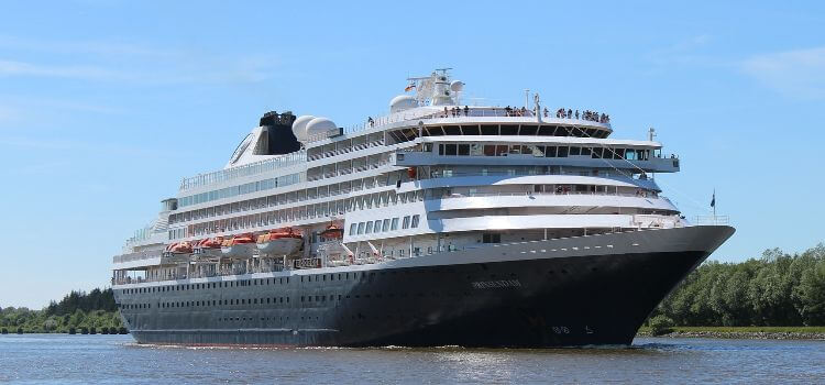 Ein Kreuzfahrtschiff was ähnlich aussieht wie die MS Osterdam